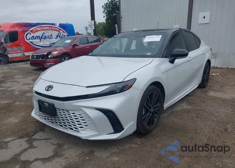 2025 Toyota Camry Xse z USA, uszkodzony, nr VIN 4T1DBADK5SU008499